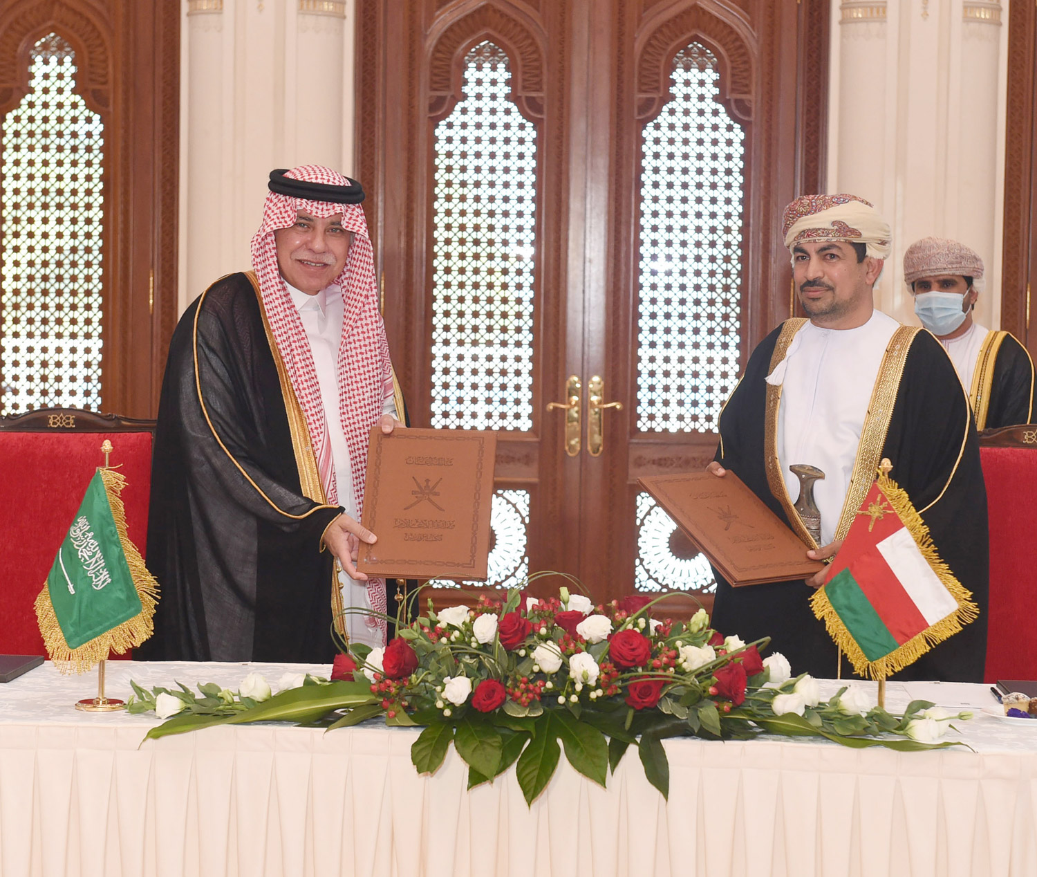 مراقبون يصفون الاتفاقيات بـ”الشكلية”