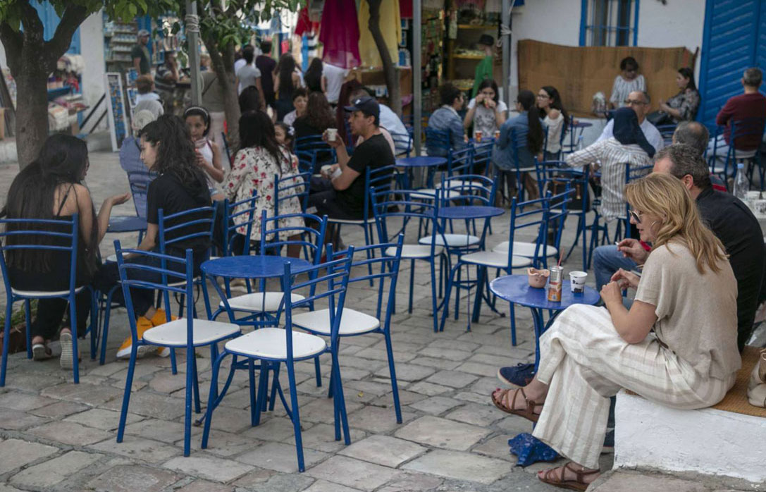 بعد سبات طويل عاد لمدينة سيدي بوسعيد القلب النابض للضاحية الشمالية للعاصمة صوت الموسيقى التونسية التراثية