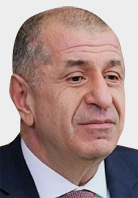 أوميت أوزداغ: لا نريد اللاجئين السوريين في بلادنا، انتهت فترة الزيارة