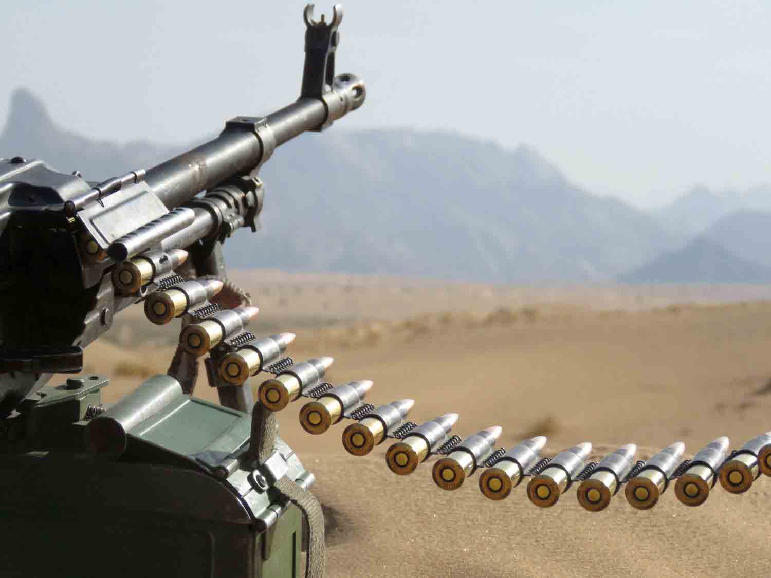 إعادة انتشار على الأرض بانتظار الإشارة   