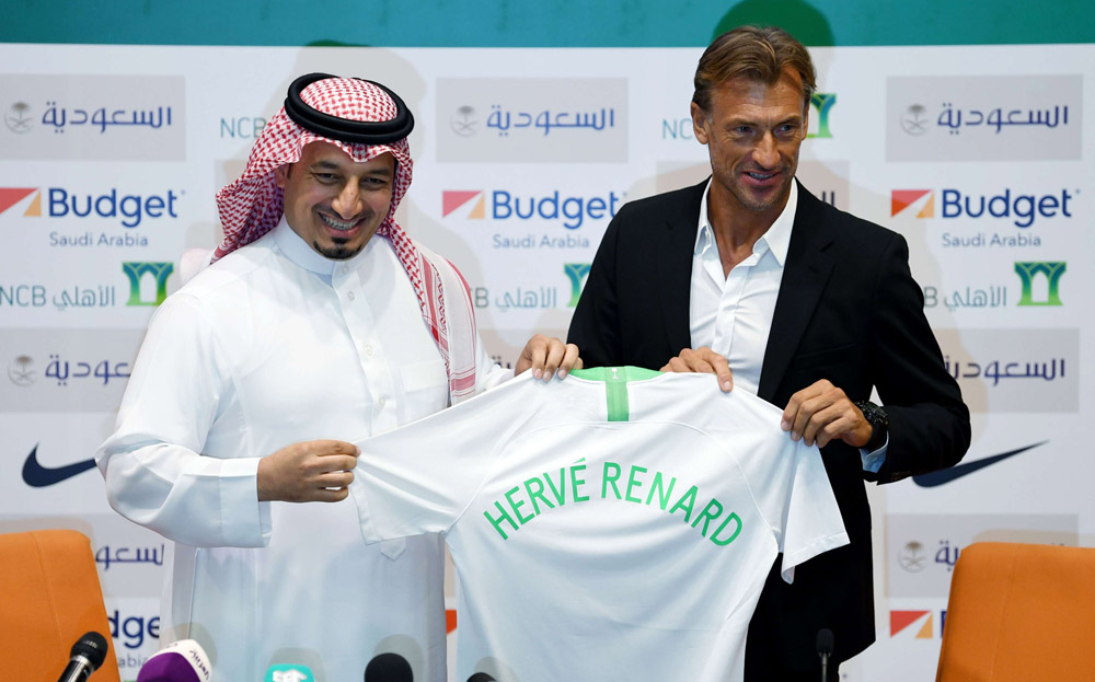 معرفة جيدة بطبيعة اللاعب العربي