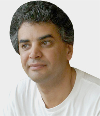 محمد العمراوي: الشعر الأدائي يعمل على السطح في الظاهر، وعلى ما يُرى، لإعطاء المعنى بعمق