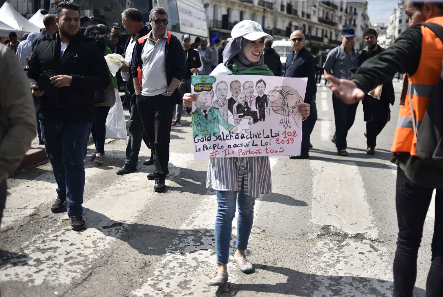 الحراك فرض ميثاقه على الجميع