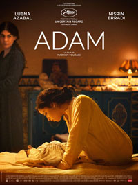 أحداث الفيلم تدول حول أرملة تعيش مع ابنتها في مجتمع مغلق
