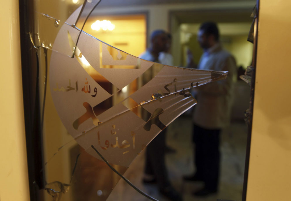 الخلافات والانشقاقات تعصف بالإخوان