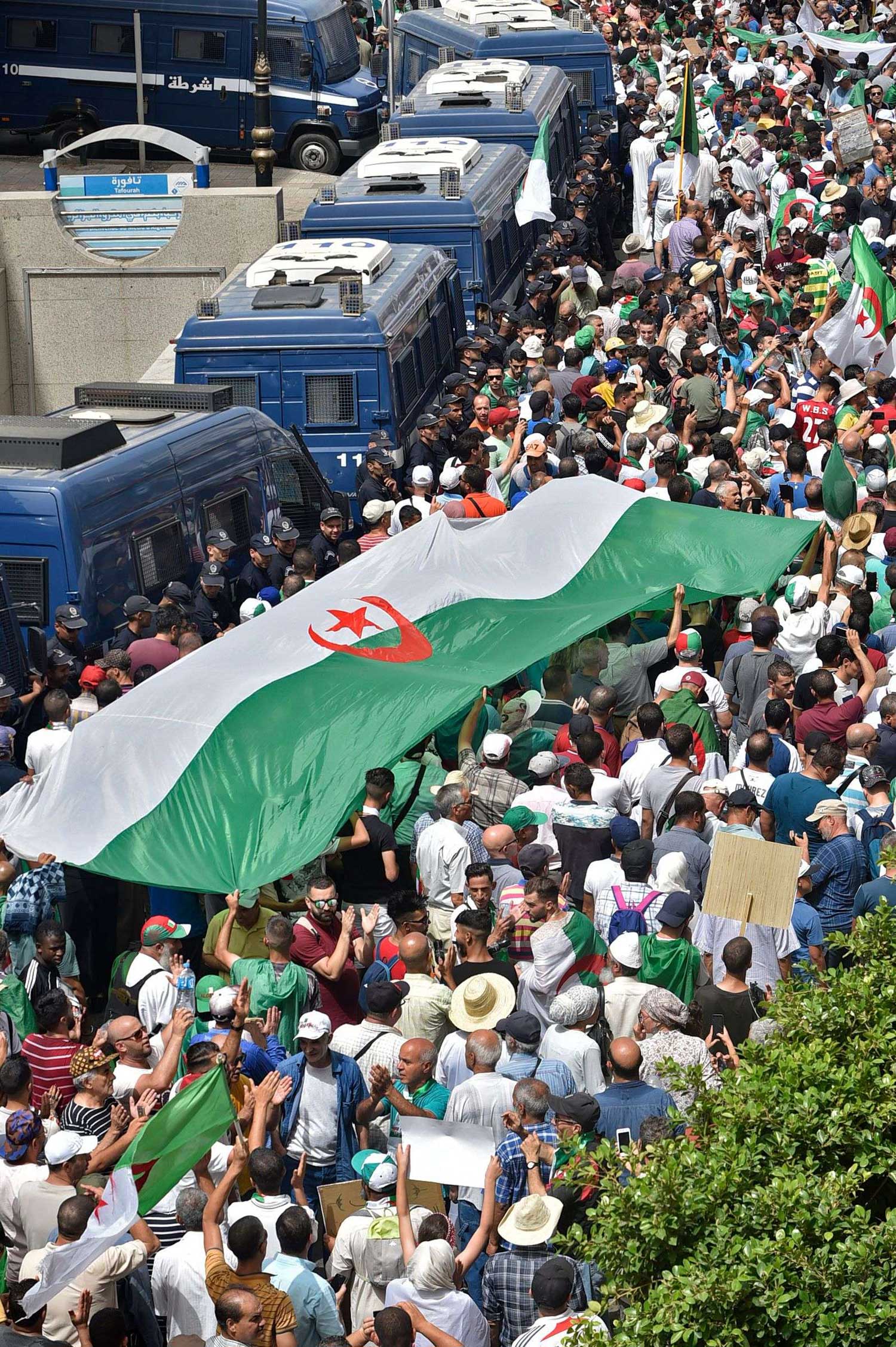الهاجس الأكبر للسلطة يبقى مصدره تصاعد ضغط الشارع 