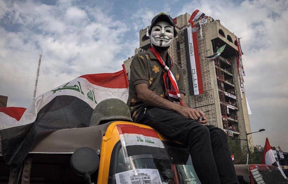 الكاتب يحاول أن يوثّق جانبا من جوانب الانتفاضة في حراكها اليومي المستمر، متمثلا بالمطعم التركي كأيقونة حية