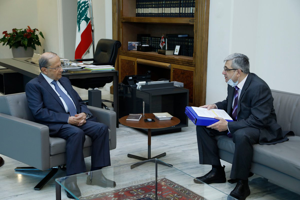 المجذوب يفوته أن خدمة الاتصالات في لبنان هي الأكثر كلفة في المنطقة وربما في العالم، وهي من الرداءة بمكان لا تستطيع أن تضمن تقديم درس لمدة 40 دقيقة متواصلة دون انقطاع