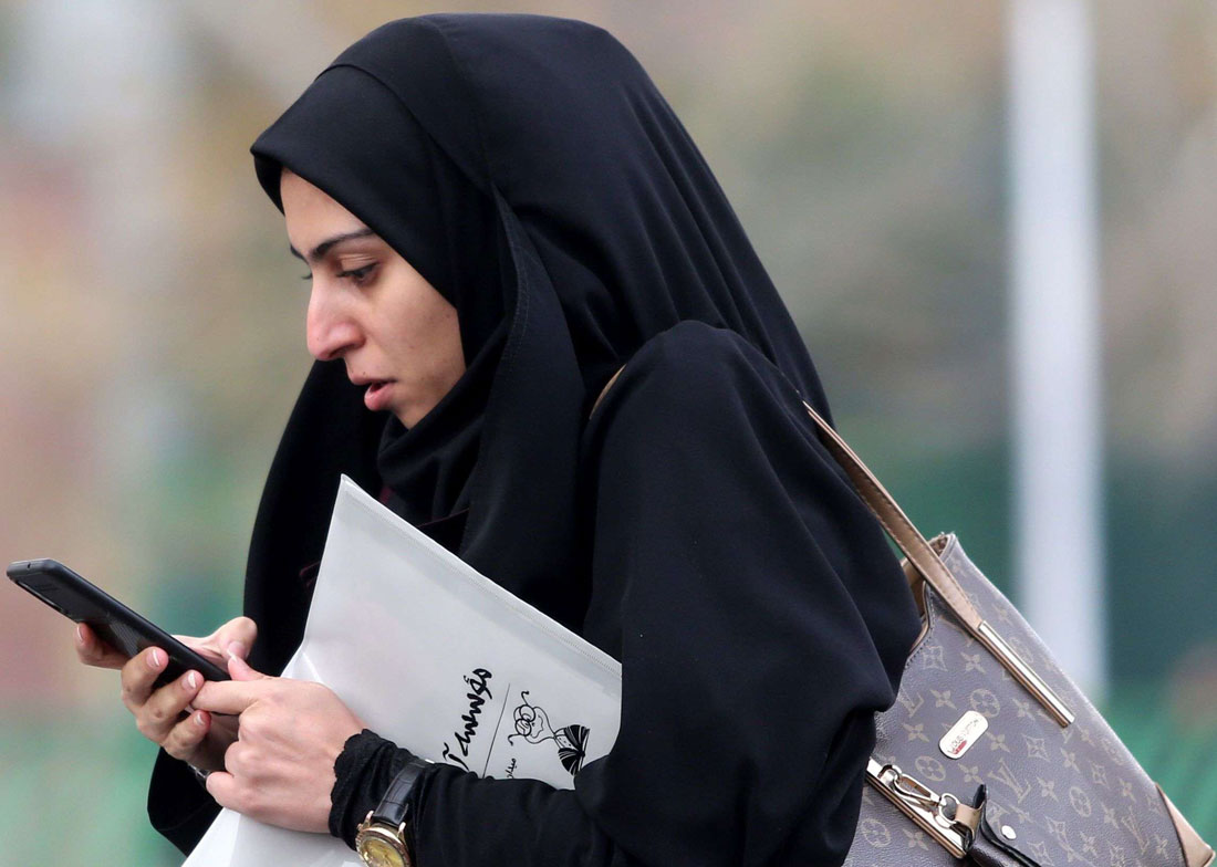 من غير المعلوم حتى الآن أين ستقف سلطات الدول القمعية، وهي ترى مواطنيها يحصلون على حرية الوصول إلى المعلومات دون رقيب أو حسيب