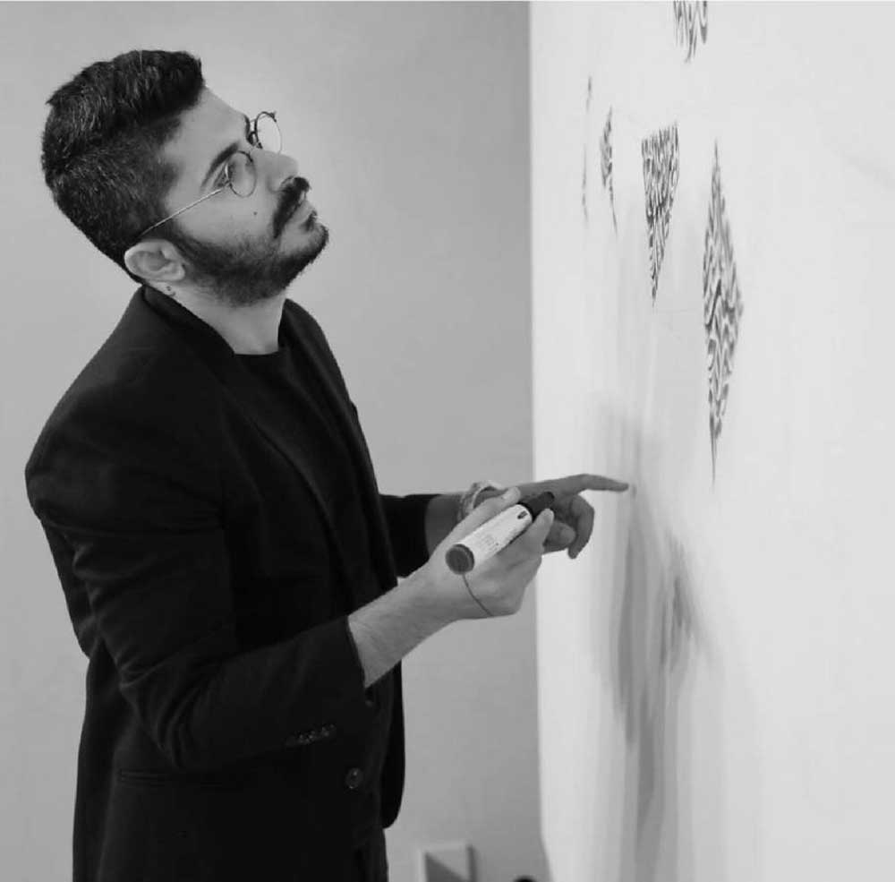 الخط العربي يكتب حكايات بيروت في الزمن الراهن
