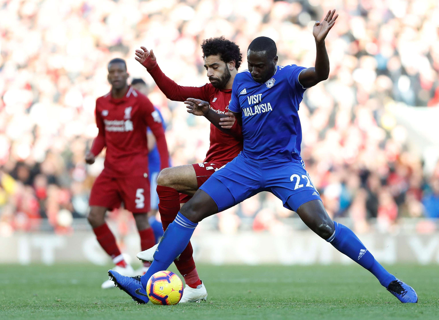 محمد صلاح يقود تدريبات ليفربول استعدادا للقاء كارديف سيتي