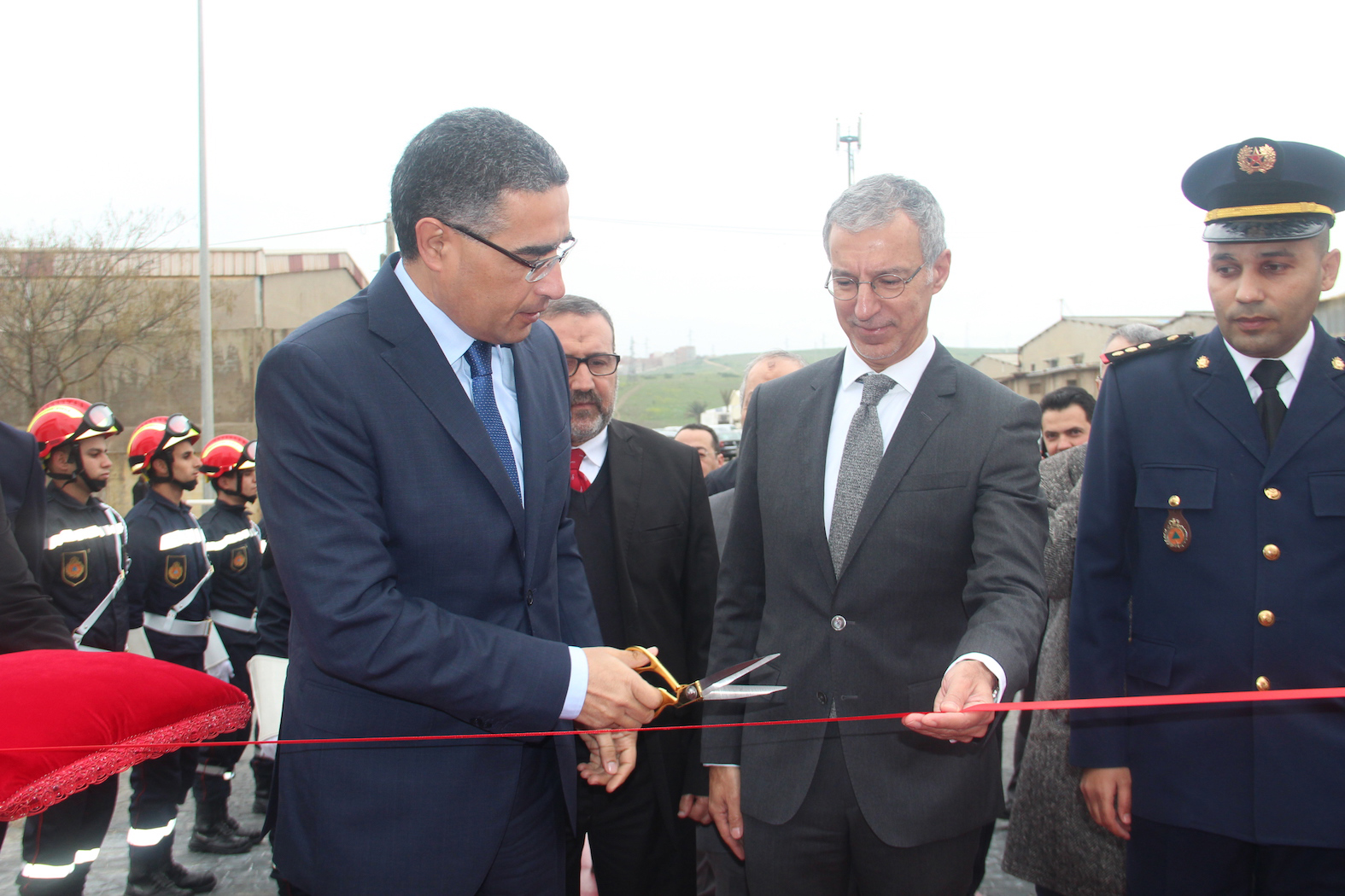 الصحافة المغربية والأجنبية لا تتوقف عن دعوة الحكومة المغربية إلى العناية بالمستثمرين ومدهم بالعون الإداري والقانوني، ونهج اليعقوبي نهج يستجيب بكل إمكانياته لمتطلبات أولئك المستثمرين