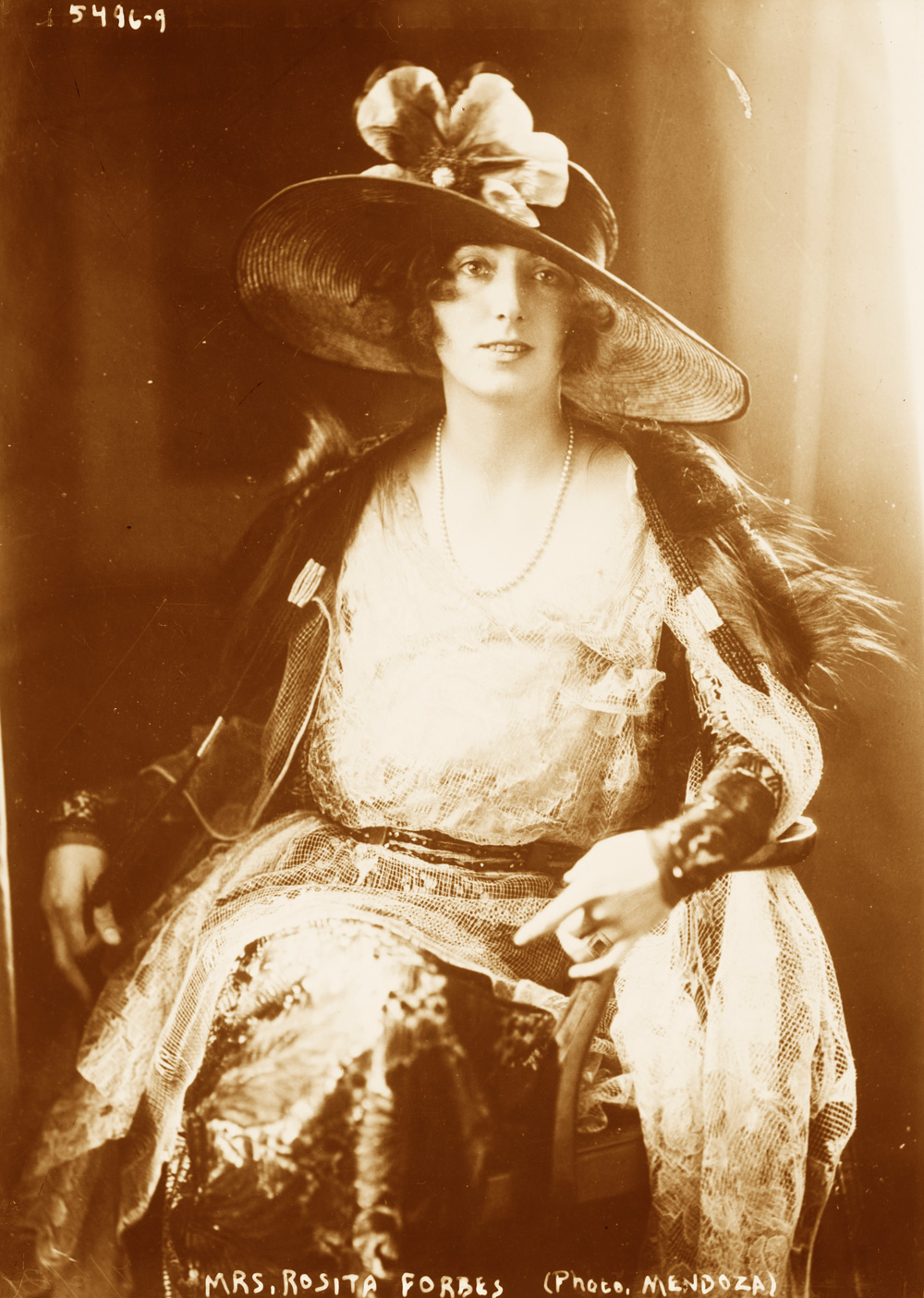 الرحالة والكاتبة البريطانية المولعة بالشرق روزيتا فوربس (1967-1890)