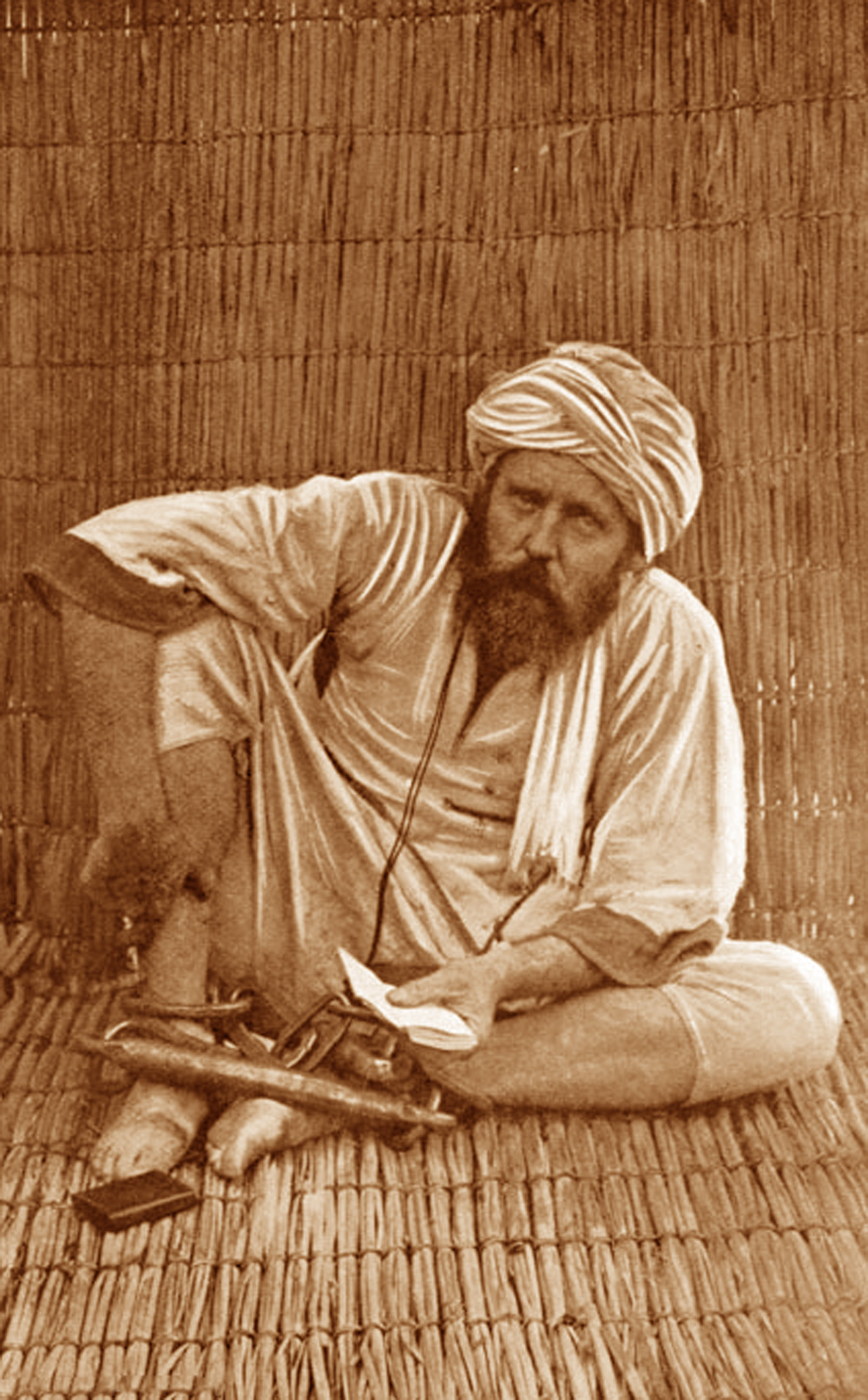 تشارلز نيوفيلد يكتب العربية في سجنه