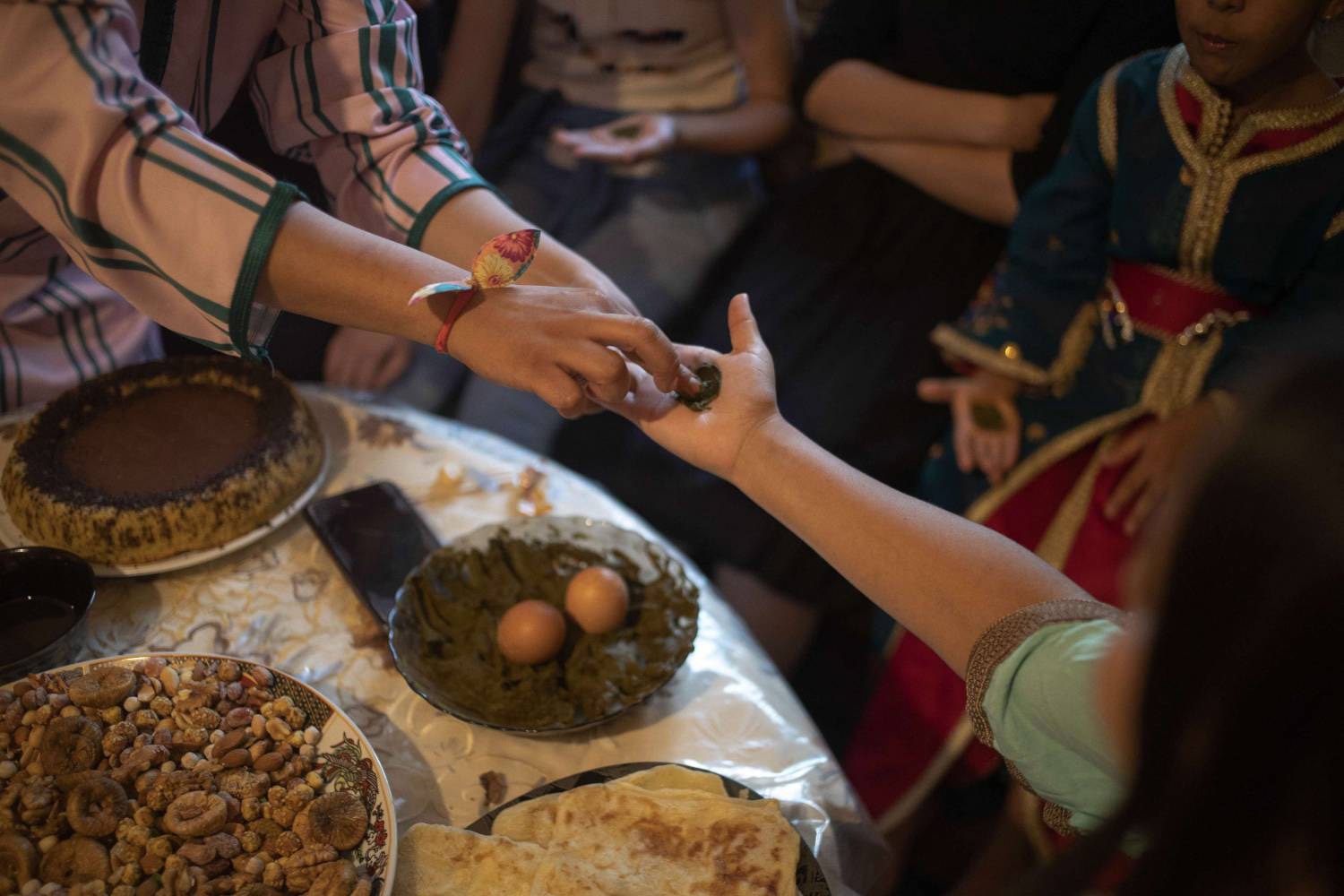 الكتاب دليل للنساء العازبات حول “كيفية جذب رجل في العالم الحقيقي”