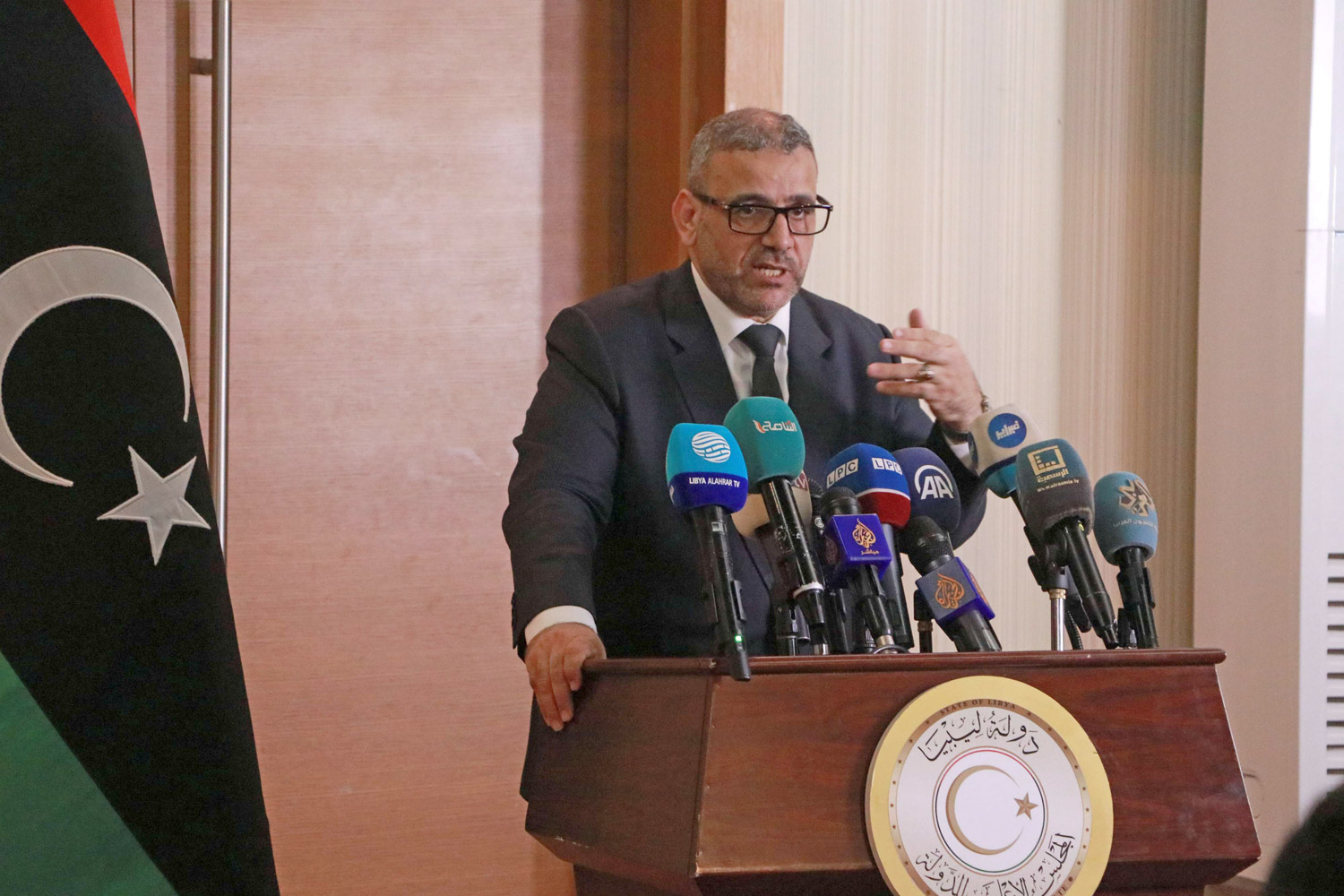  رفض المطلق لإجراء الانتخابات