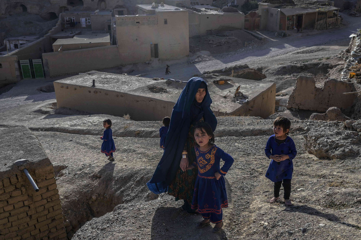 سكان الوادي هم أفراد من أقلية الهزارة الشيعية المضطهدة منذ قرون في أفغانستان