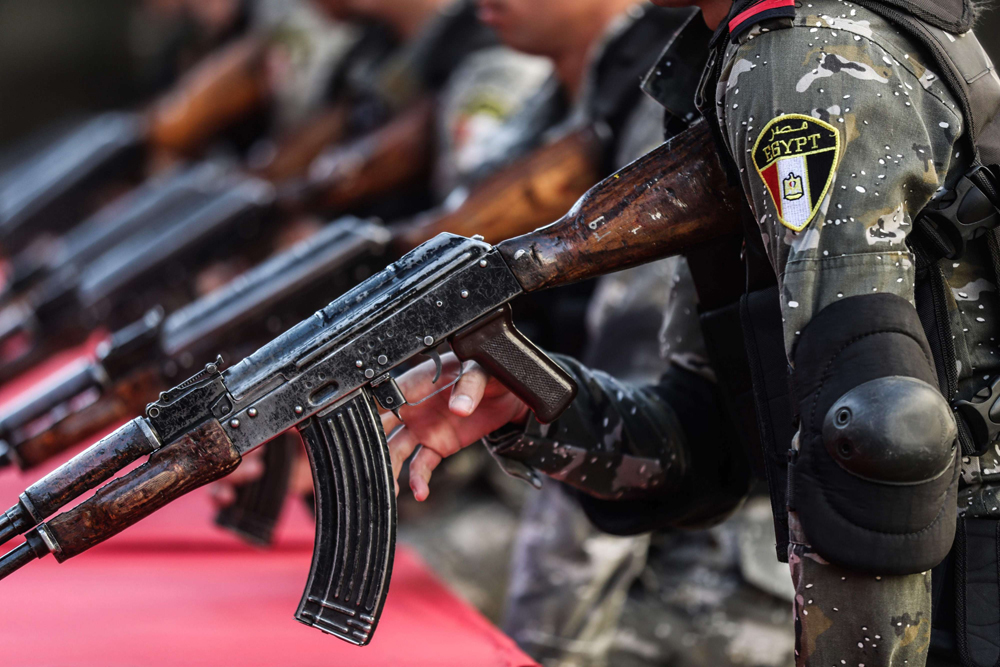 مكافحة الإرهاب في الداخل والخارج