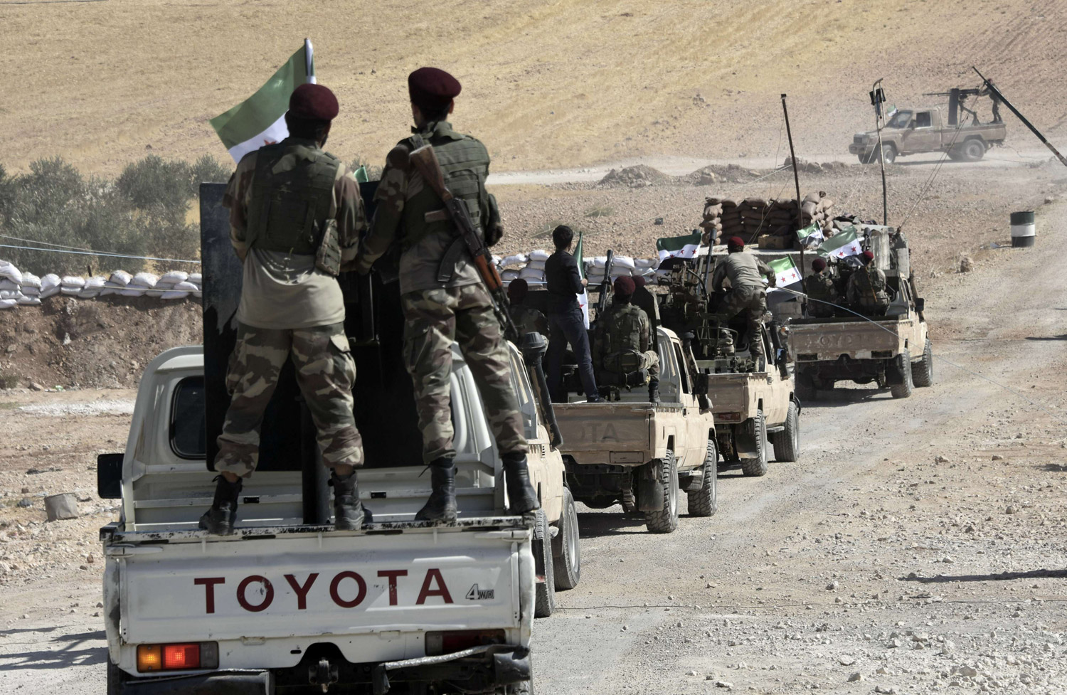 الأكراد يحشدون قواتهم للتصدي للعدوان التركي