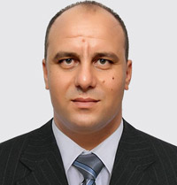 توفيق بوقاعدة: المؤسسة العسكرية تبدو أكثر الأطراف تضررا من هذه الأزمة؛ فقد فقدت خلالها  بعض الرمزية التي تحظى بها لدى الشعب الجزائري
