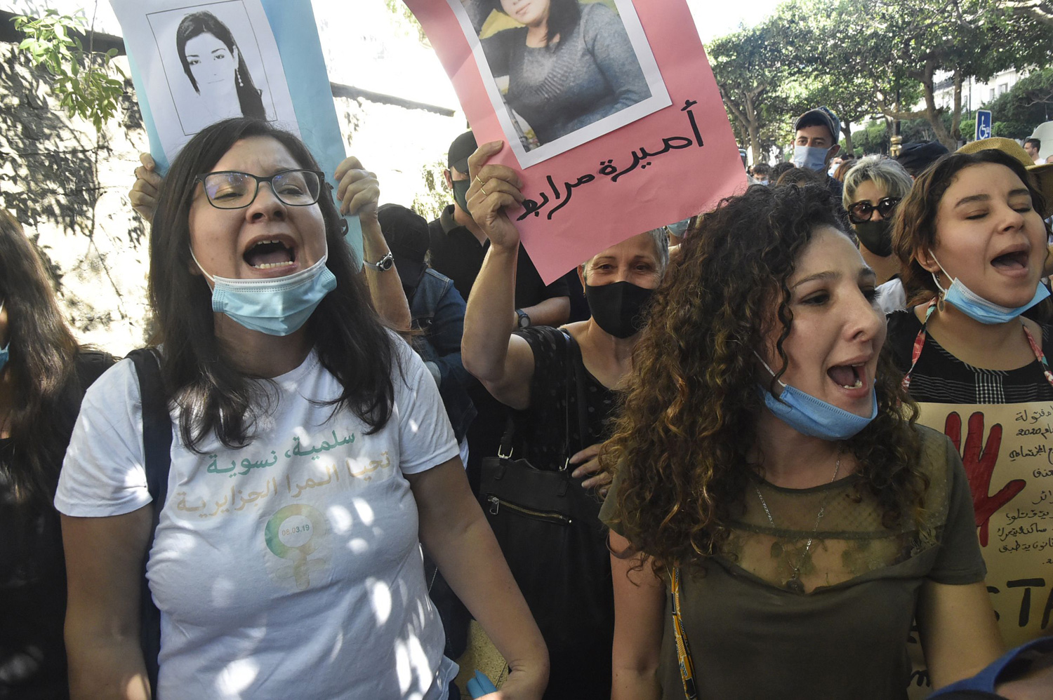 مظاهرات في الجزائر تنديدا بقتل فتاة شابة