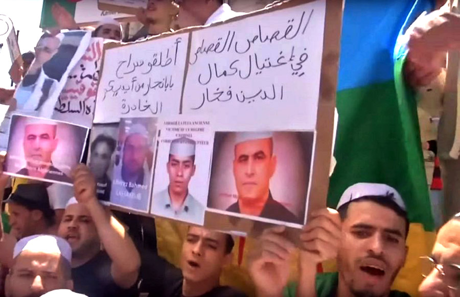 الرحيل المريب لفخار، يتحول اليوم إلى محطة فارقة في مسار الناشطين القابعين في السجون؛ فإلى جانبه يقبع زميلان آخران في سجن غرداية لأسباب مماثلة، وفي غليزان ومعسكر ومدن عديدة العشرات من سجناء الرأي