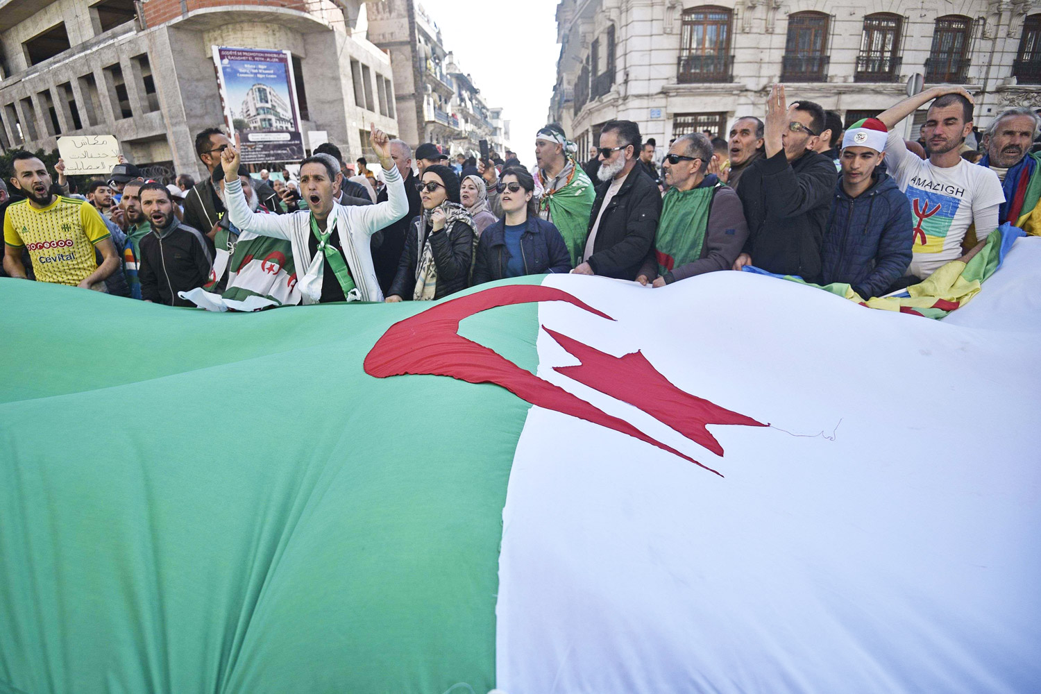 لا تهاون في المسائل السيادية