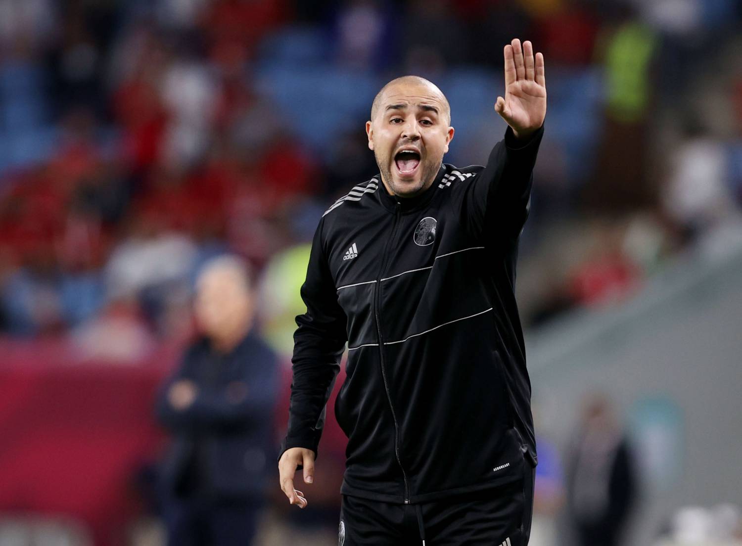 مرشح بارز لحصد اللقب 