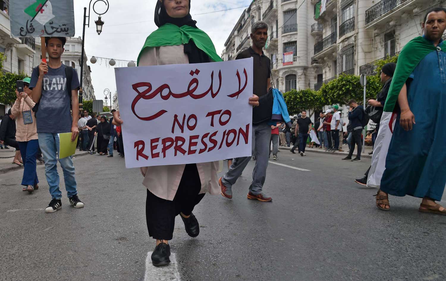  الجزائر تصنع تاريخها السياسي بدعم من الجيش