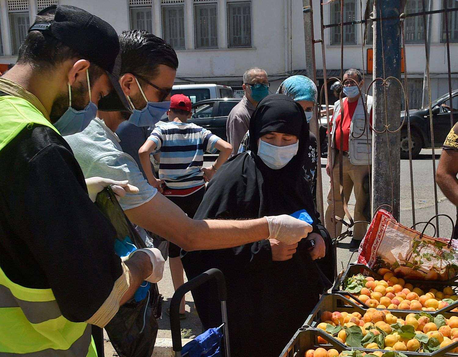 الجزائر في مواجهة تداعيات كورونا على الاقتصاد
