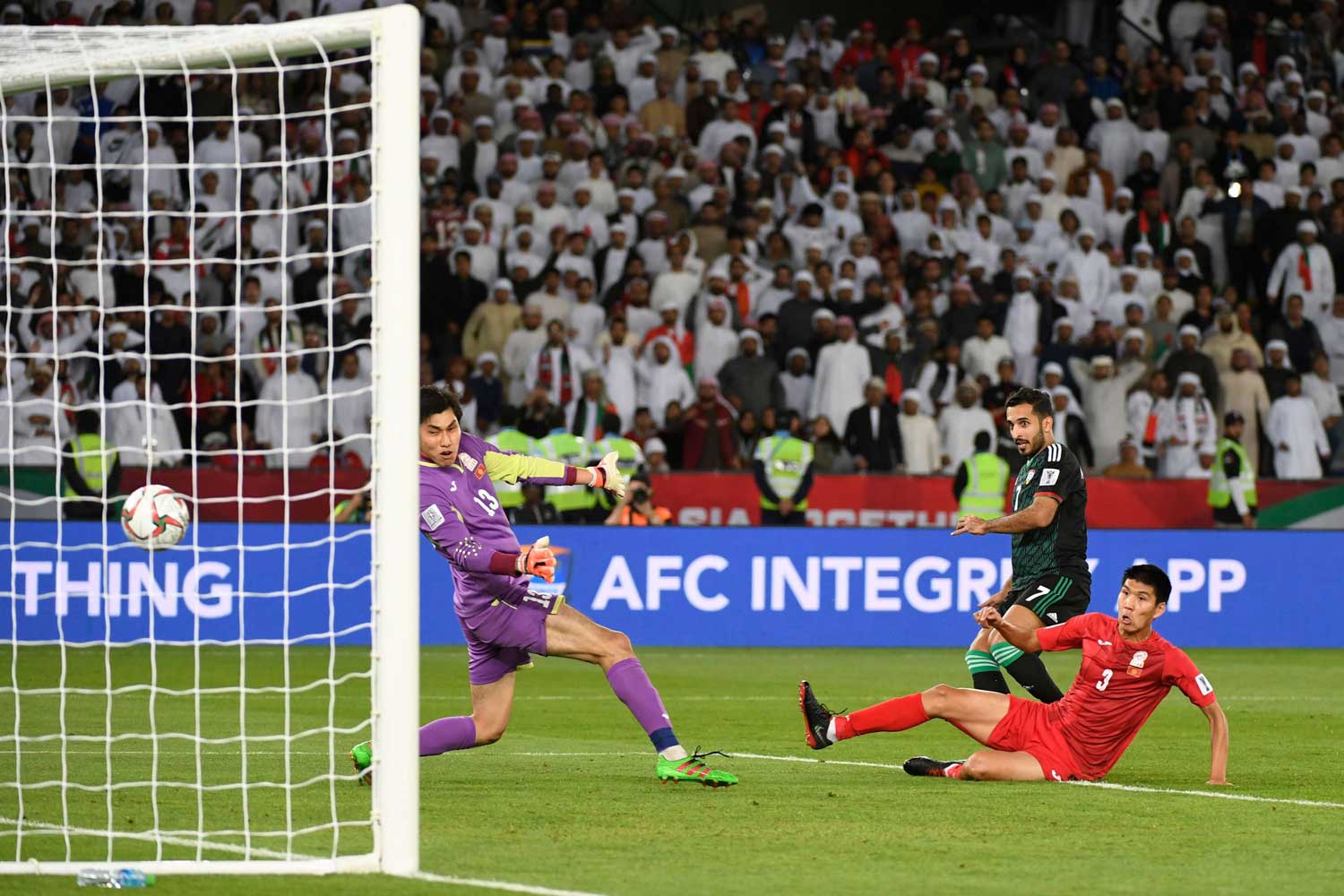 تحديات تواجه منتخب الإمارات قبل لقاء أستراليا