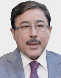 علي العلاق محافظ البنك المركزي العراقي: هناك بعض القلق بسبب أسعار النفط، لكنه ليس شديدا