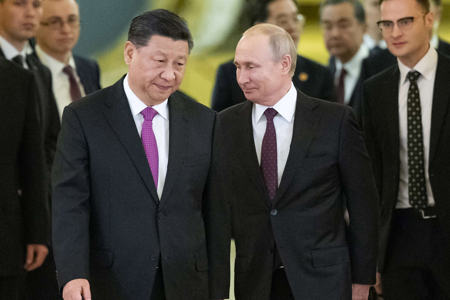 ماذا ينبغي لوزارة الدفاع الأميركية أن تفعل في وقت السلم إن لم تكن تتنافس مع الصين وروسيا، هل ينبغي لها أن تستعد لكسب الحرب المقبلة