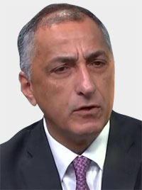 طارق عامر: ترجيح تذبذب أسعار الصرف بعد إنهاء آلية تحويل أموال الأجانب