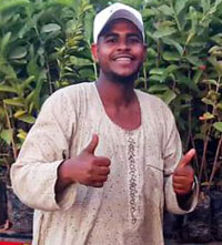 علي أحمد علي ذياب: التطبيق العملي أفضل اختبار، قمنا بمساعدة الشباب في الزراعة ووضعنا المشاريع بين أيديهم
