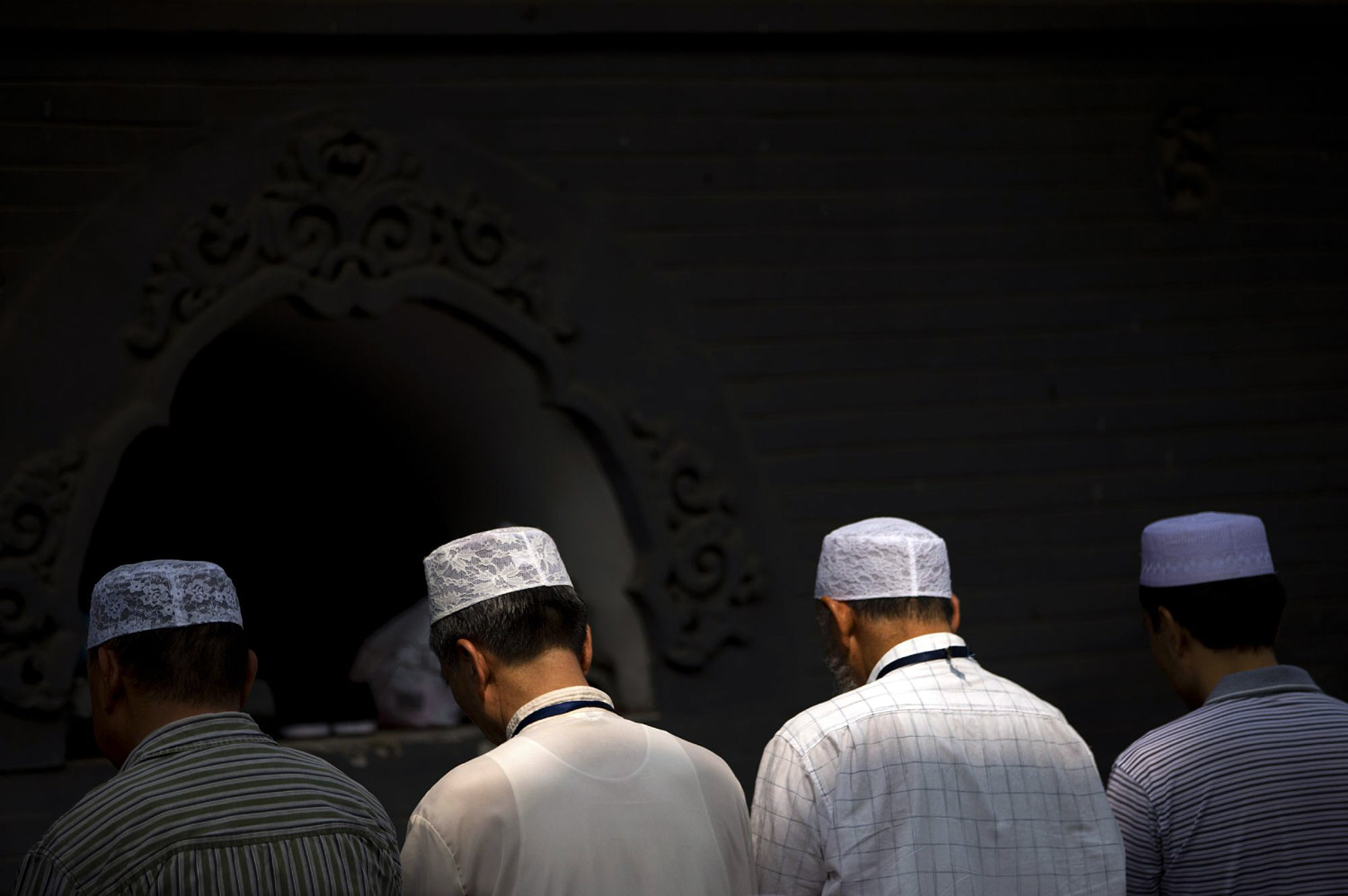 الدين لا يحتاج إلى استعراض قوة من جهة رسمية أو تيارات محسوبة عليه تعتبر كثرة المساجد انعكاسا لنفوذ العقيدة