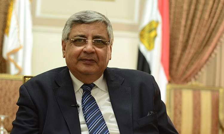 تاج الدين يلعب دورا محوريا في إدارة المواجهة ضد وباء كورونا