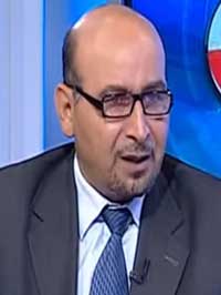أيمن البيلي: الحكومة قررت الاهتمام بتعليم الأغنياء والاستغناء عن التعليم المجاني