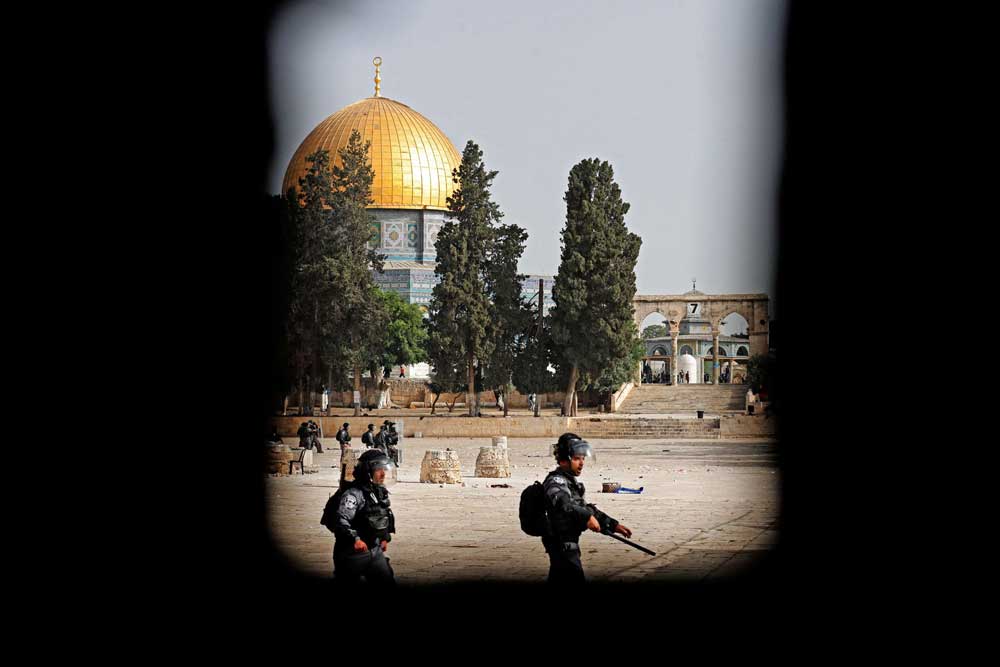 حقيقة ملاحقة المحتوى الفلسطيني من فيسبوك وتويتر