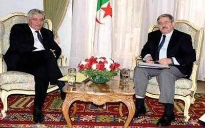 الخبير القانوني يؤدي دور الموظف المكلف بمهمة وليس الأستاذ المساهم المفيد. وكما نصح الرئيس الأسبق، ها هو يمهد الطريق أمام الرئيس الحالي.