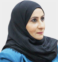 عزيزة الطائي: قصيدة النثر العُمانية مشحونة برؤى الحياة وشعريتها
