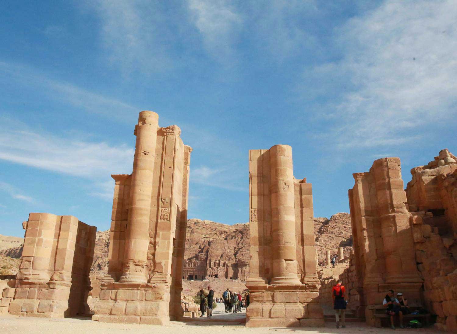 دليل سياحي جديد في انتظار زائري البتراء