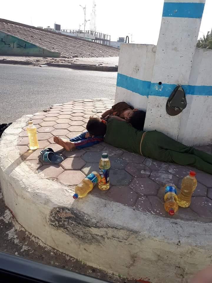 ينامون حيث تموت الإنسانية