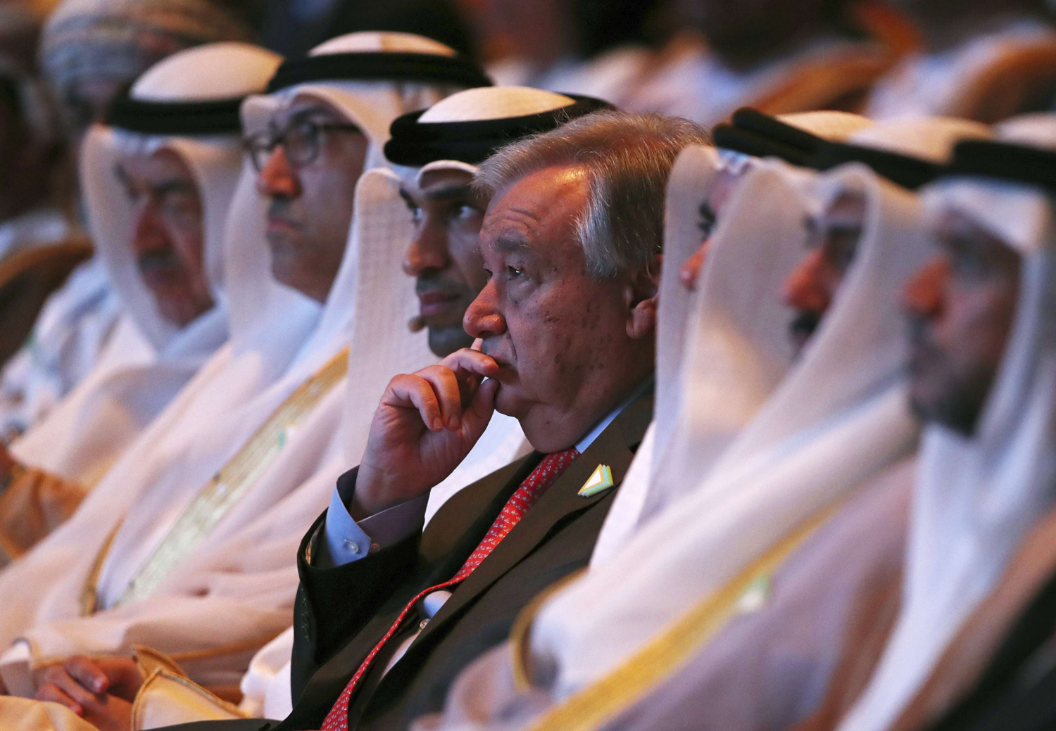 الإمارات تدعم الجهود العالمية للحد من آثار التغيير المناخي
