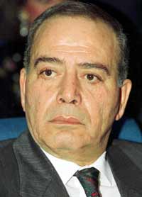 حسين كمال استخدم في “شيء من الخوف” الموروث الشعبي للتعبير عن رفض الظلم والقهر والحاكم المستبد أيا كان