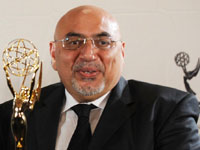 المنتج الراحل عدنان العواملة تحصل عام 2008 على جائزة الإيمي العالمية عن مسلسل «الاجتياح»