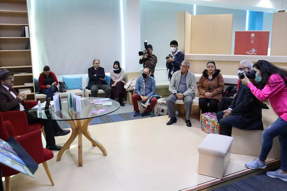 الرواية سيرة أو تاريخ متوقع والمسرح لا يختلف عنها سوى أنه استبدل القلم بالممثل والورقة بالخشبة