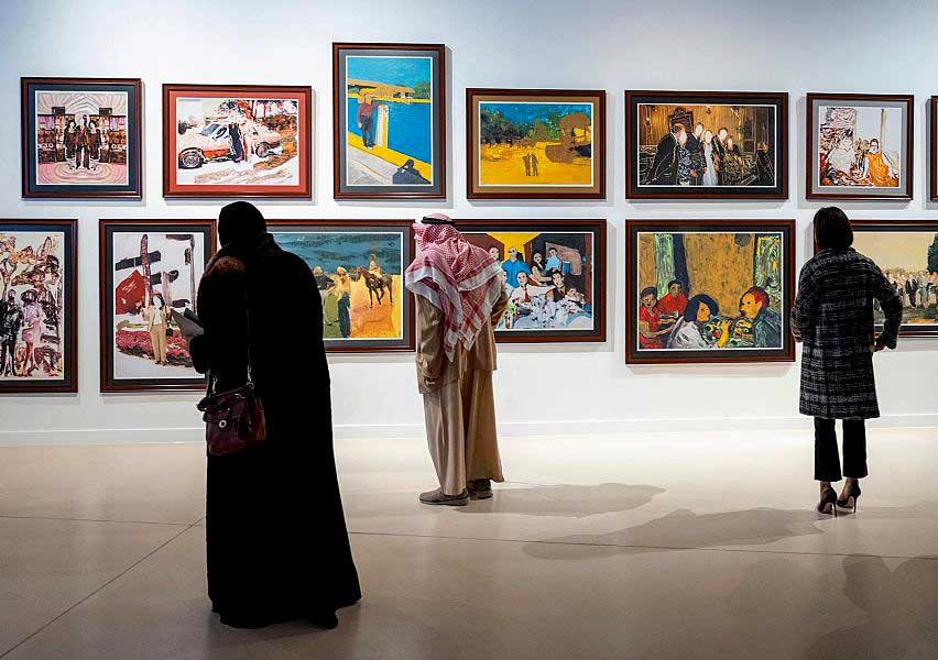 أعمال لستين فناناً ومبدعاً من مختلف دول العالم
