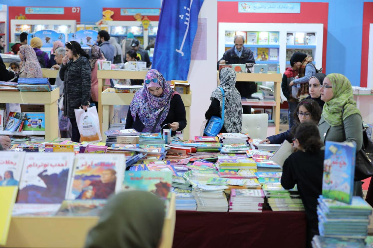 المعرض استحدث بعض النشاطات والبرامج هذا العام منها مبادرة "سفراء المعرض" التي تقدم بها أحد الشبان