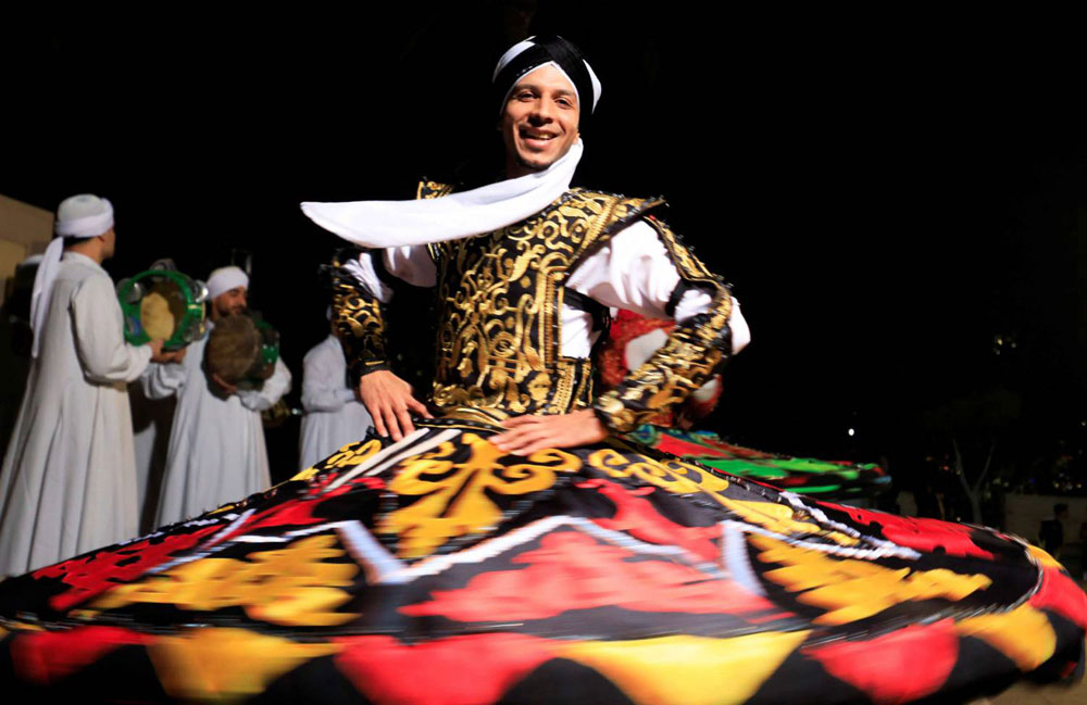 الآداب والفنون راحت تنسج رمضان الناس والحياة والتفاصيل والألوان والممارسات اليومية وغاصت في الضمير الشعبي المصري